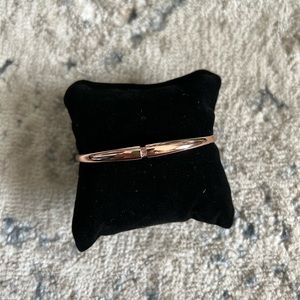 Stella & Dot Pave Bar Cuff